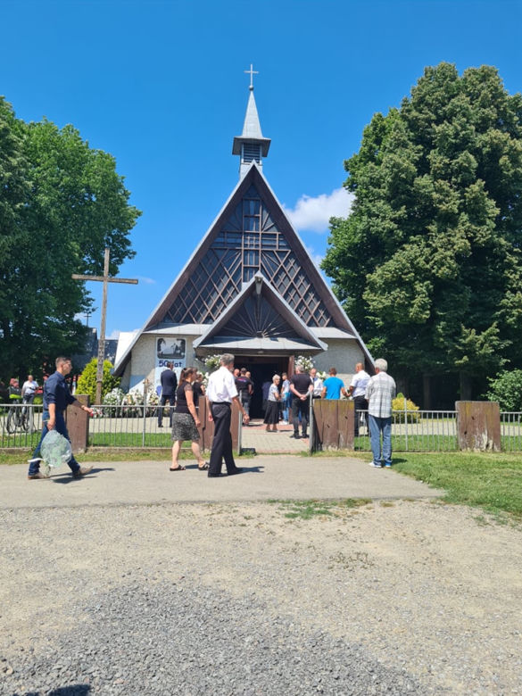 Przędzel: Pogrzeb ofiar tragicznego wypadku w Jamnicy.