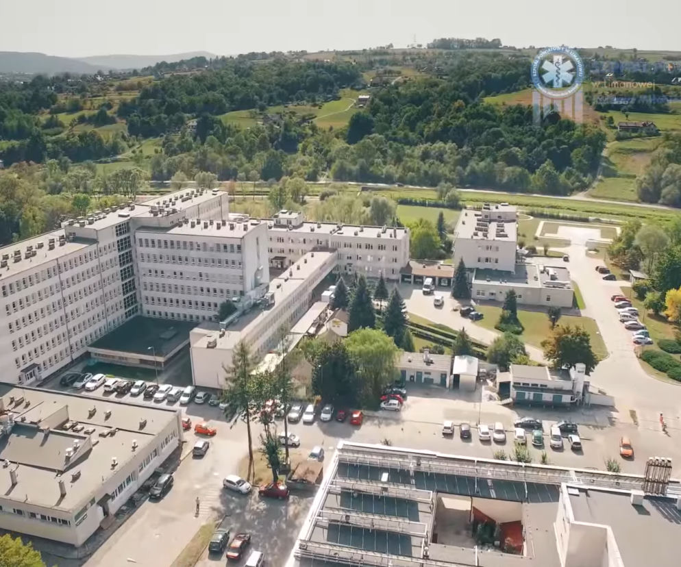 Nie przyjęli go do szpitala, bo nie miał testu na koronawirusa. 56-latek zmarł w domu