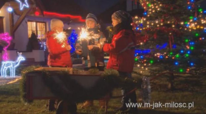 M jak miłość. Anetka (Anna Kugel), Mateusz (Krystian Domagała), Antek (Jakub Jankiewicz)