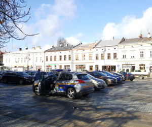Zakaz parkowania na Rynku w Nowym Sączu