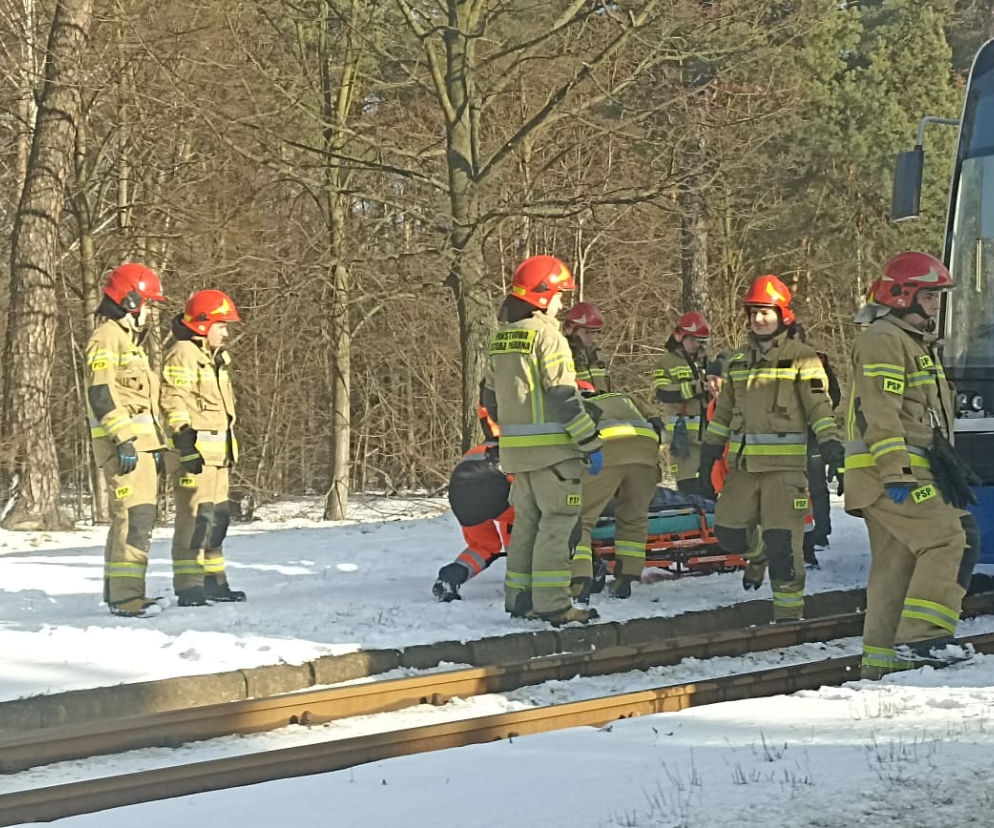 Bydgoszcz. Wypadek na ul. Nakielskiej. Tramwaj potrącił mężczyznę