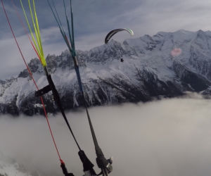 Polacy szykują się do lotu paralotnią z Mont Blanc