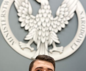 W rok dwa razy objechał ziemię