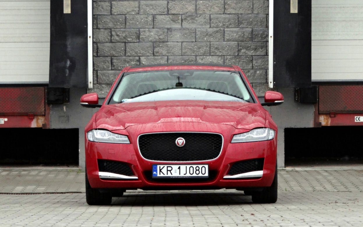 Jaguar XF 2.0 i4D 180 KM
