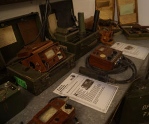 Muzeum Techniki Wojskowej mieści się w starym bunkrze przeciwlotniczym