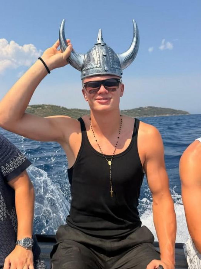 Erling Haaland i jego dziewczyna Isabel na wakacjach