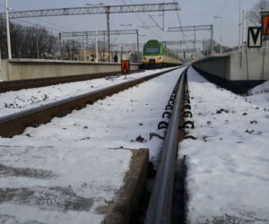 Dramat na stacji kolejowej. Mężczyzna spadł na tory tuż pod pociąg