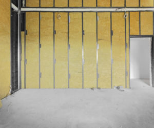 Ocieplenie ścian od wewnątrz – wybór materiałów i montaż