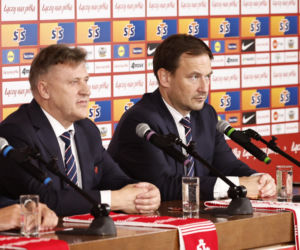 Cezary Kulesza i sekretarz Łukasz Wachowski ogłosili nowego sponsora PZPN