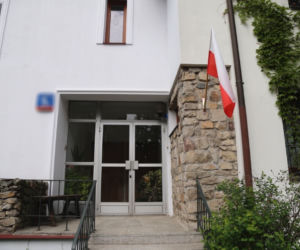 Politycy wywiesili flagi