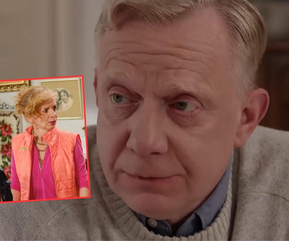 Zbliżenie na twarz Zenka (Arkadiusz Janiczek) z serialu Pierwsza miłość, z niepokojem spoglądającego w bok. W tle, w mniejszym kadrze, Róża (Rozalia Mierzicka) w pomarańczowej kamizelce, patrząca z determinacją. Sprawa Kazanowej to temat, który znajdziesz na Super Seriale.
