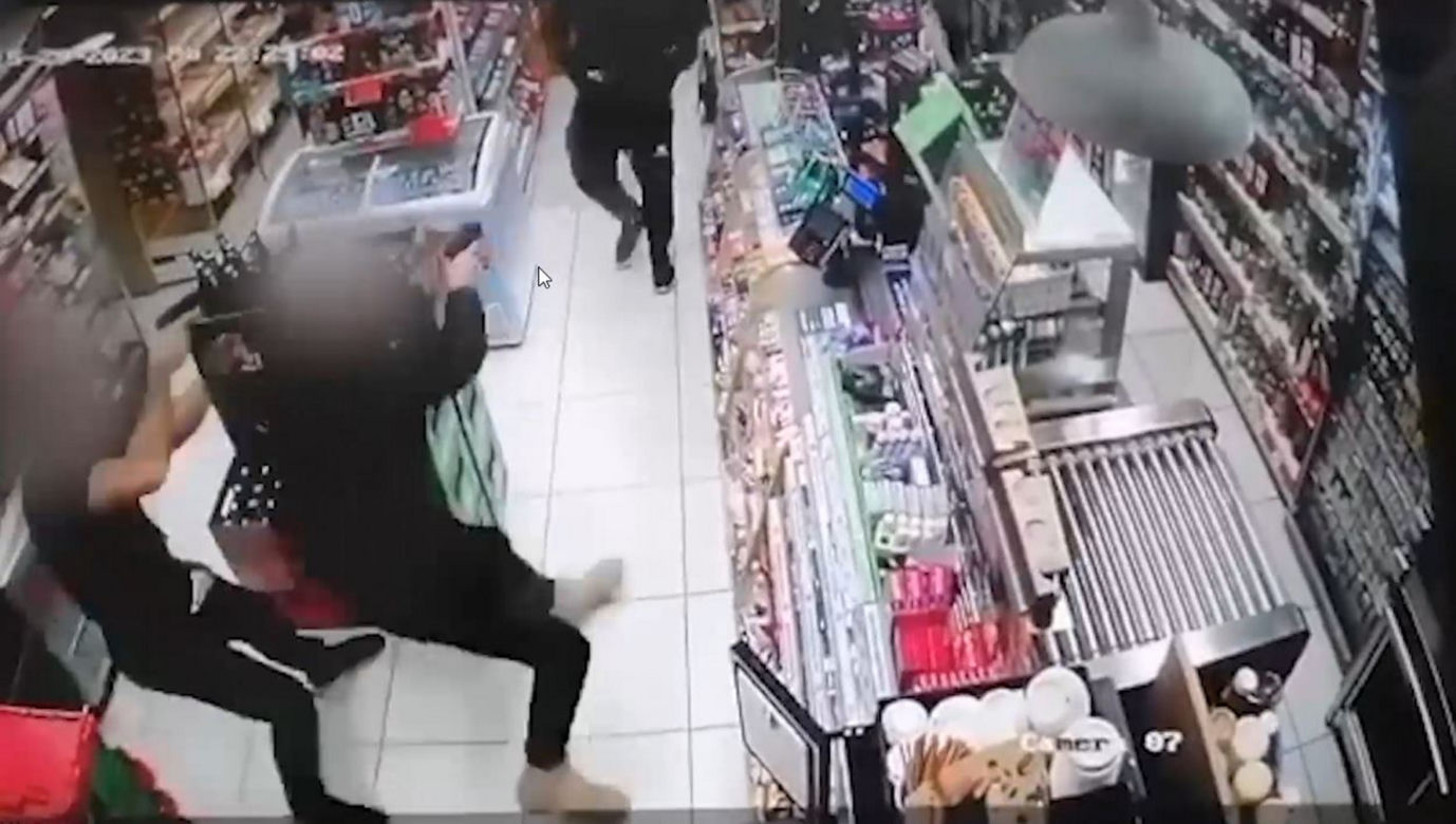 Dwa razy z siekierą napadał na sklep podczas trzeciego skoku wpadł