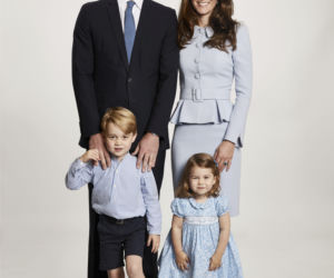 Kate Middleton z dziećmi na rodzinnych zdjęciach