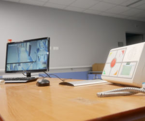 Szpital tymczasowy dla osób z COVID-19 przyjmuje już pacjentów [ZDJĘCIA]