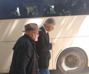 Pogrzeb Jerzego Pilcha w Kielcach. Przyjechali min. Grzegorz Turnau i Jan Nowicki	