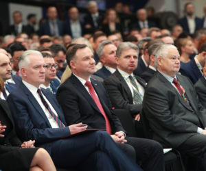 Gronkiewicz-Waltz, Belka i Glapiński zrobili fortunę. NBP ujawnił pensje z 25 lat 