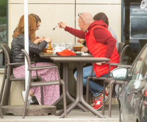 Jednym piwkiem świętował urodziny córki