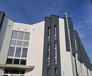 Kultowe centrum handlowe w Olsztynie przechodzi metamorfozę. Widać już pierwsze efekty