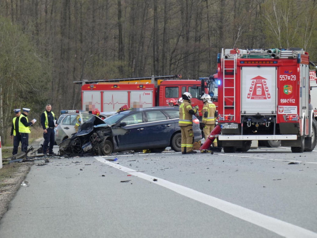  Tragiczny wypadek w Całowaniu. Wyprzedzała ciężarówkę, nie żyje