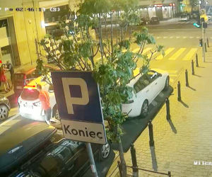 Brutalny atak na młodą parę w centrum. Rozpoznajecie tych mężczyzn?