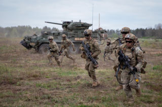 Chaos wokół wojsk USA w Polsce. Kongresmen Don Bacon naciska na Pentagon