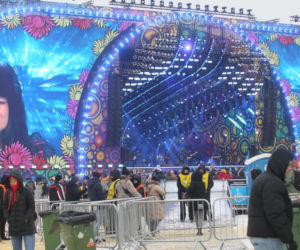 Zbierali do puszki na zdrowe brzuszki. Serduszkowe szaleństwo opanowało stolicę