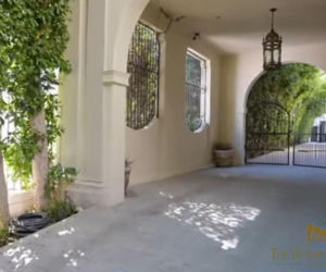 Słynna posiadłość Ozzy'ego Osbourne'a trafiła na sprzedaż! Gwiazdorski luksus za KOLOSALNĄ sumę!