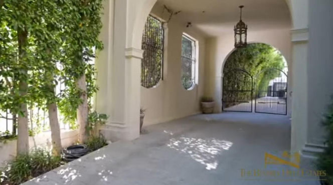 Słynna posiadłość Ozzy'ego Osbourne'a trafiła na sprzedaż! Gwiazdorski luksus za KOLOSALNĄ sumę!