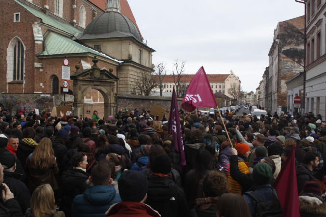 Protesty na krakowskim Kazimierzu w obronie kamienic