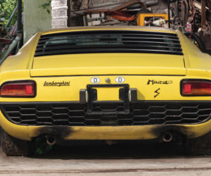 Odnaleziona w szopie Lamborghini Miura trafi na aukcję