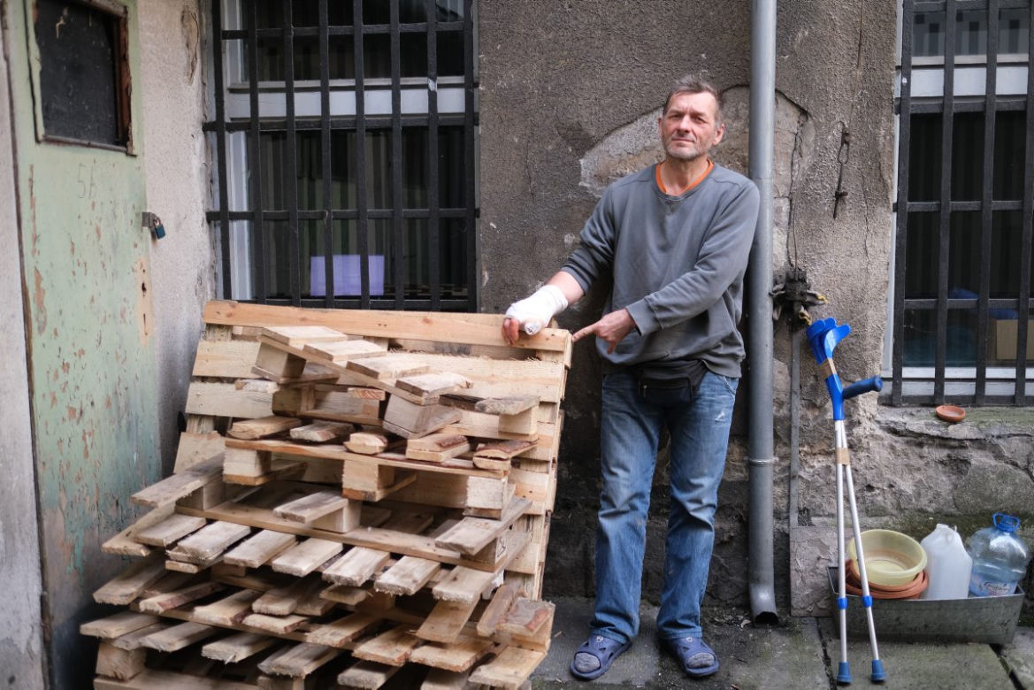 Pan Zbigniew prawie stracił rękę