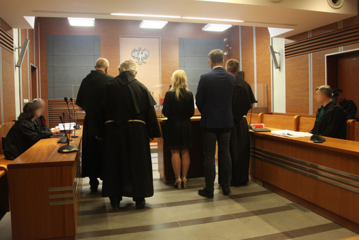 Zabił Nadię i księdza Adama. Trzy inne ofiary uszły z życiem. Ruszył proces Rafała J.