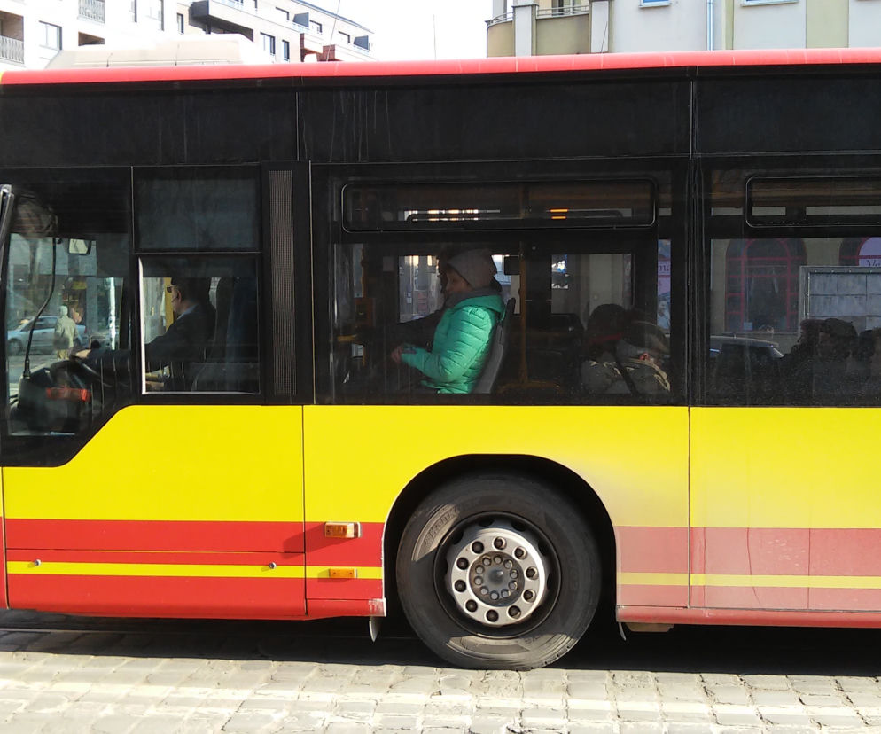 W tych autobusach i tramwajach możecie spotkać kontrolerów biletów