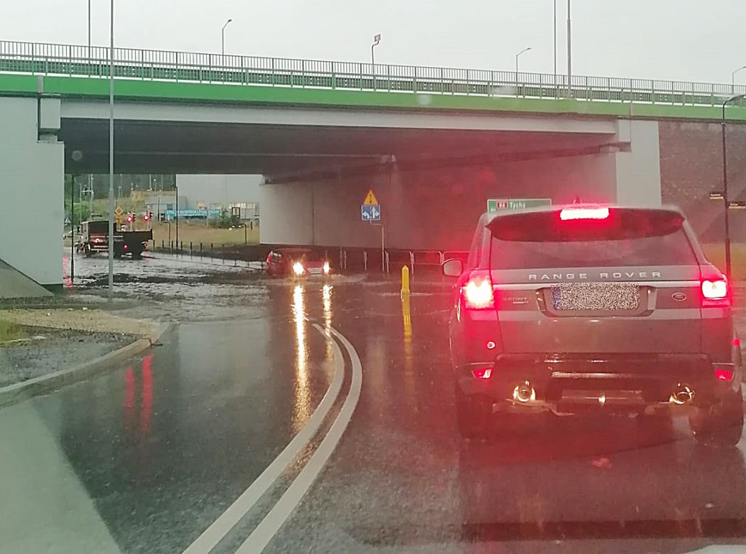 Zalana IKEA w Katowicach i wiadukty na Śląsku