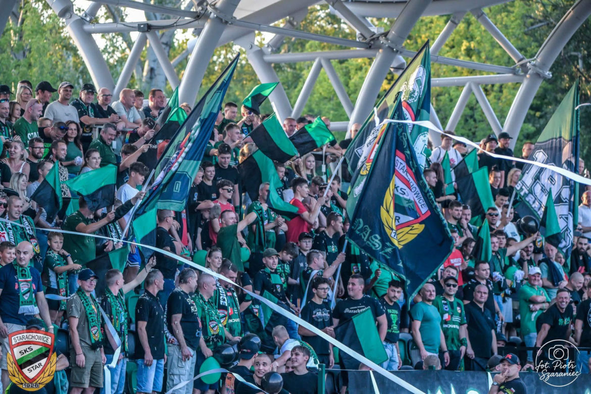 To było wielkie święto futbolu w Starachowicach. A oprawa kibiców SZTOS