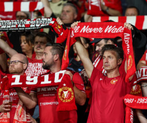 Widzew Łódź - Lech Poznań: Zdjęcia kibiców z meczu 6. kolejki PKO BP Ekstraklasy