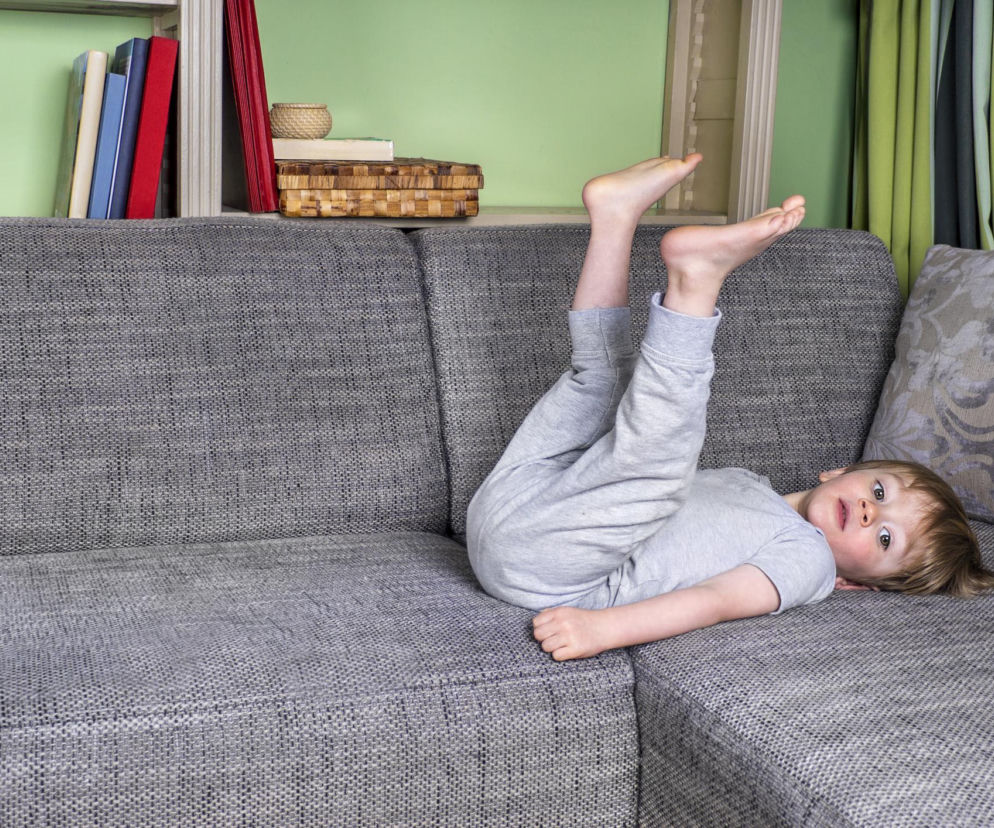 Nuda u dziecka wspiera rozwój kreatywności. Sprawdź, dlaczego warto odpuścić planowanie każdej wolnej chwili