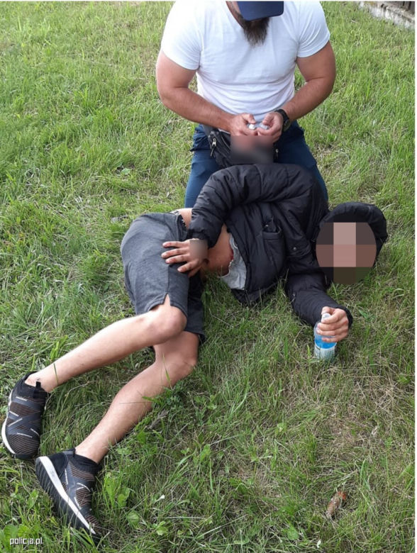 Potrącił policjantkę i uciekał Lexusem