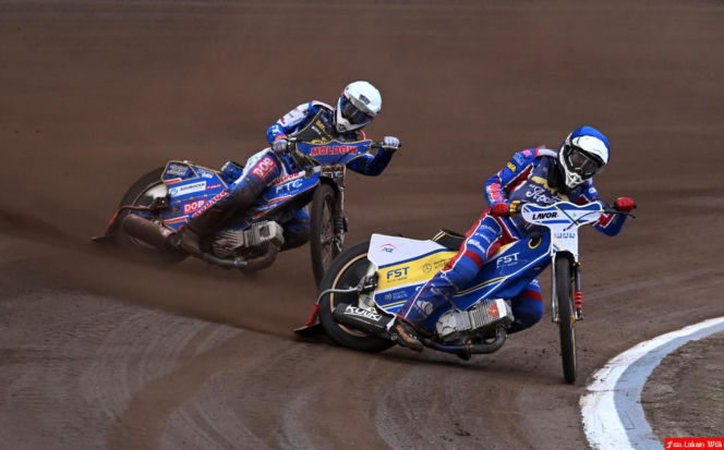 PRES Grupa Deweloperska Toruń - Bayersystem GKM Grudziądz, zdjęcia kibiców i zawodników ze sparingu przed startem PGE Ekstraligi