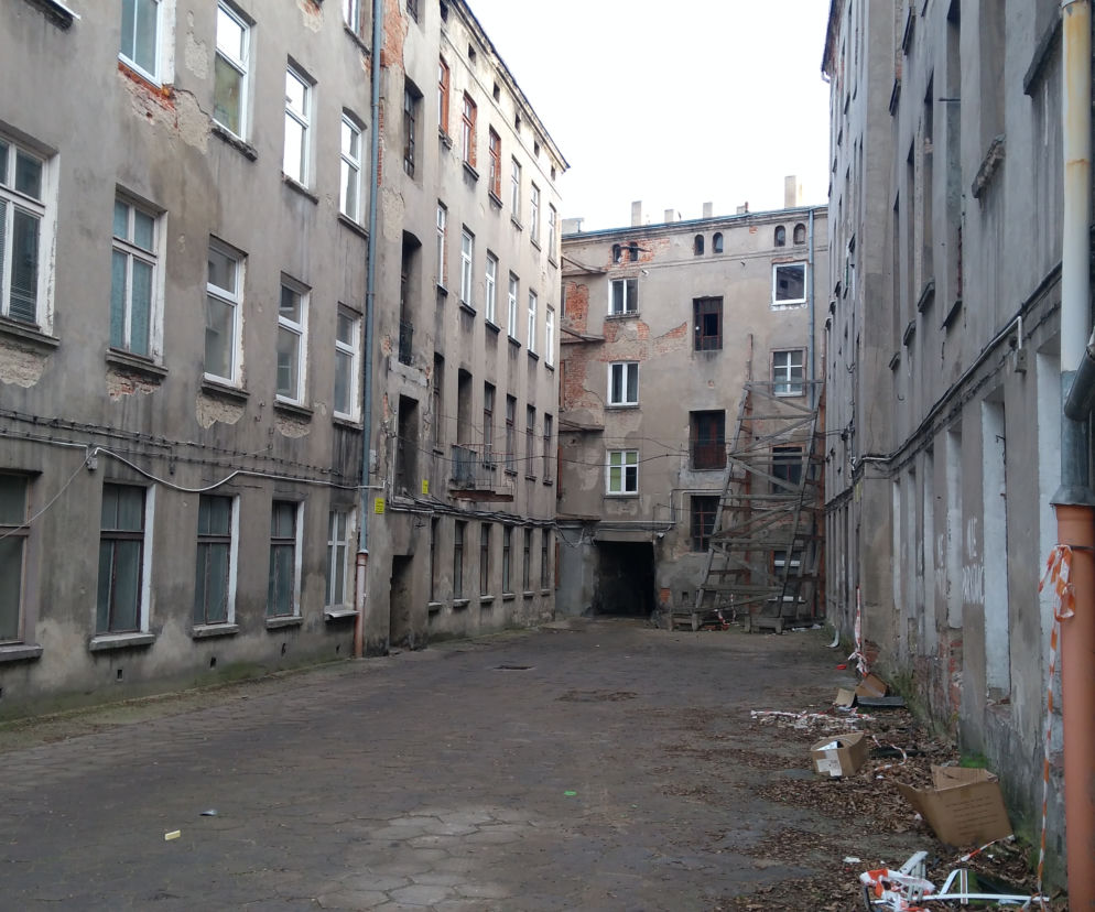 kamienica po pożarze