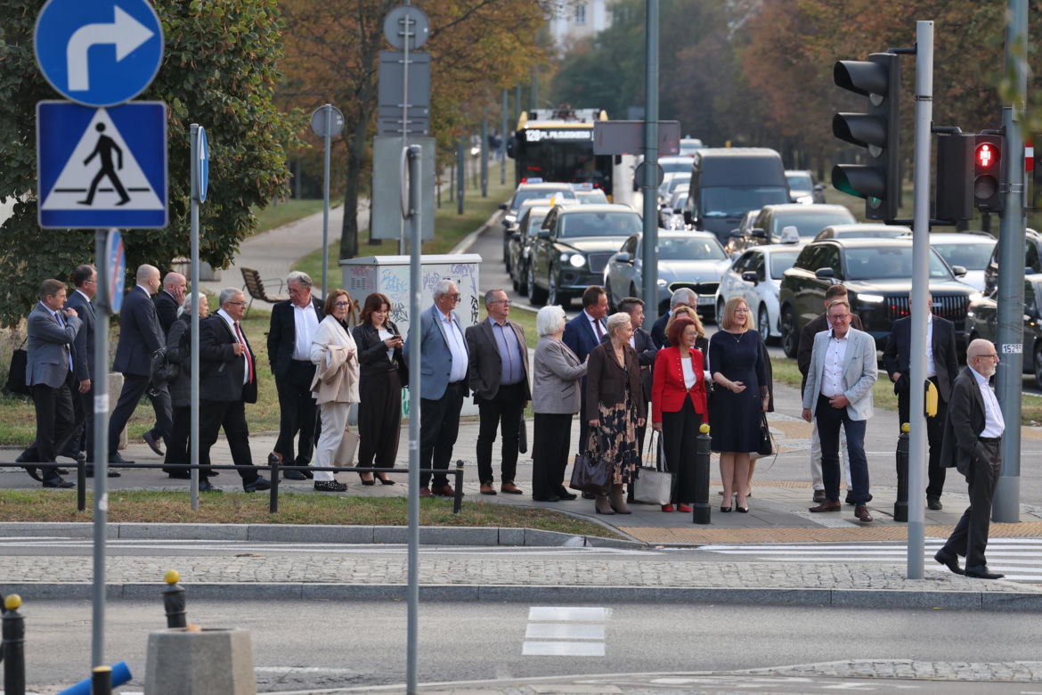 Spotkanie polityków PiS w siedzibie na ul.Nowogrodzkiej