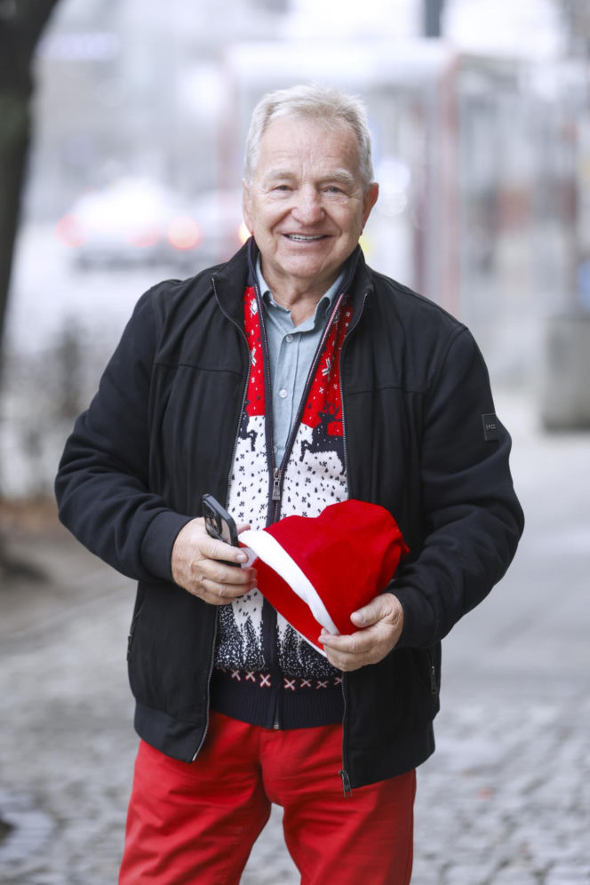 Sportowcy i aktorzy pod siedzibą TVN