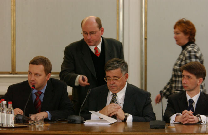 5 kwietnia był końcem legendarnej komisji śledczej. Tak badano aferę Rywina