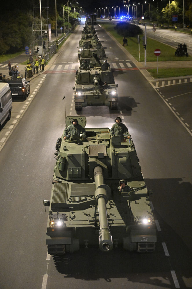 Nocna próba defilady wojskowej w Warszawie 2
