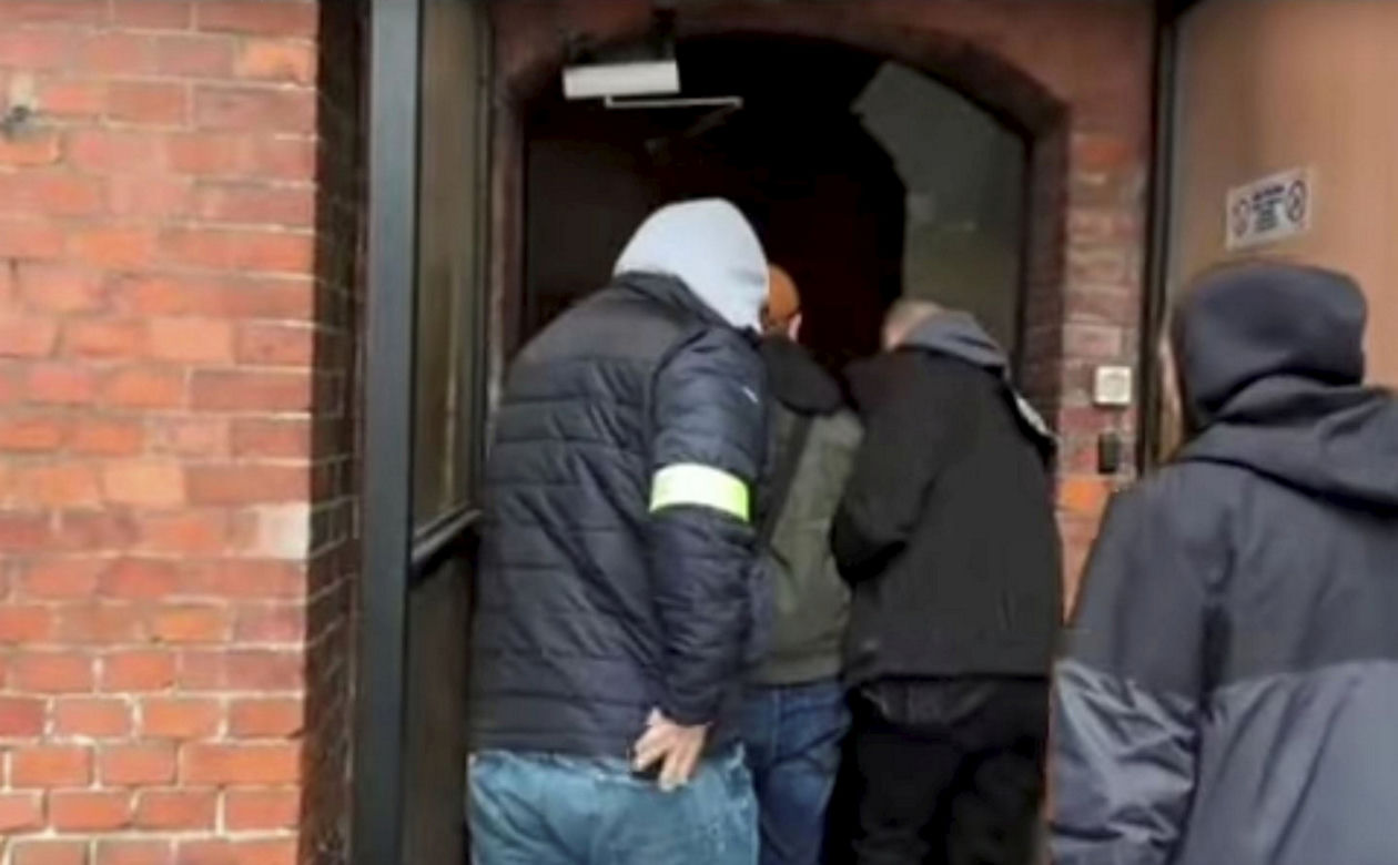Brutalny mord na działkach w Rumi. Zabił go siekierą i próbował ukryć zwłoki