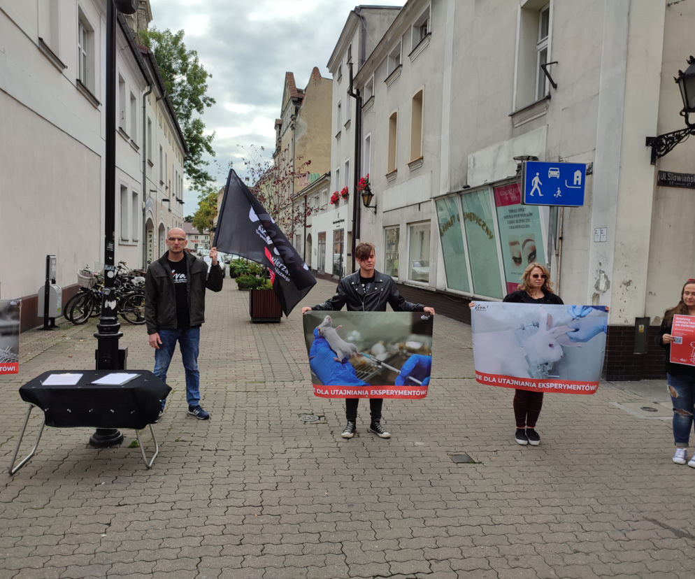 Fundacja VIVA protestuje w Lesznie