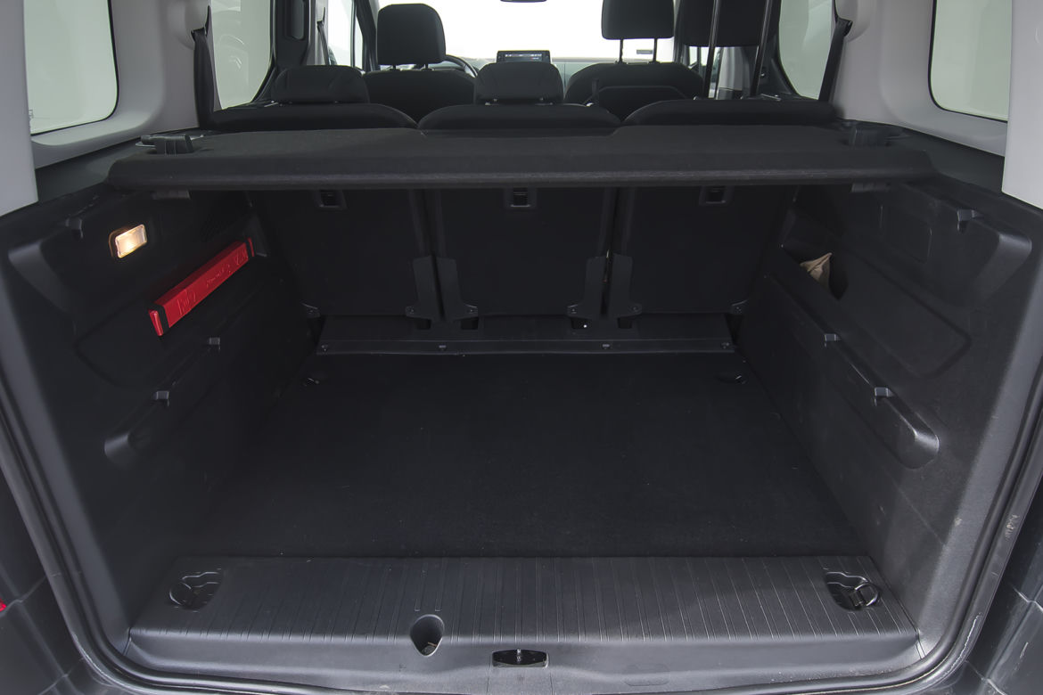 Citroen Berlingo Shine 1.5 BlueHDI 130 KM 6MT