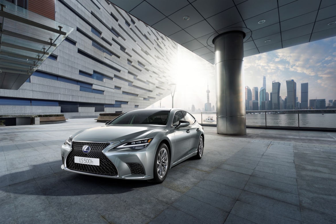 (2021) Lexus LS po liftingu