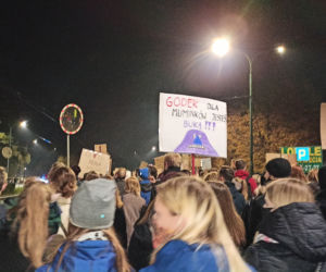 Protest kobiet w Katowicach. Ponad 20 tysięcy osób demonstrowało na rynku i katowickich ulicach. Takich tłumów Katowice jeszcze nie widziały [ZDJĘCIA, WIDEO]