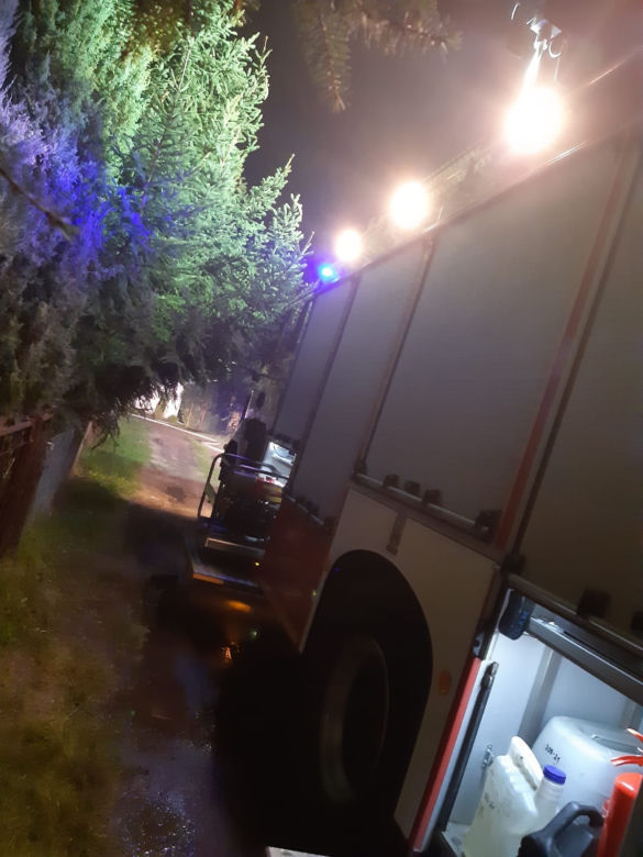 Samociążek. Pożar w środku nocy! Domek letniskowy płonął jak pochodnia